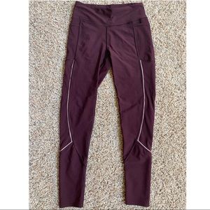 Victoria’s Secret  Victoria Sport workout tights